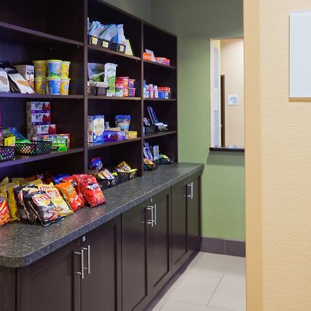 Holiday Inn Express & Suites Fort Dodge By Ihg Екстериор снимка