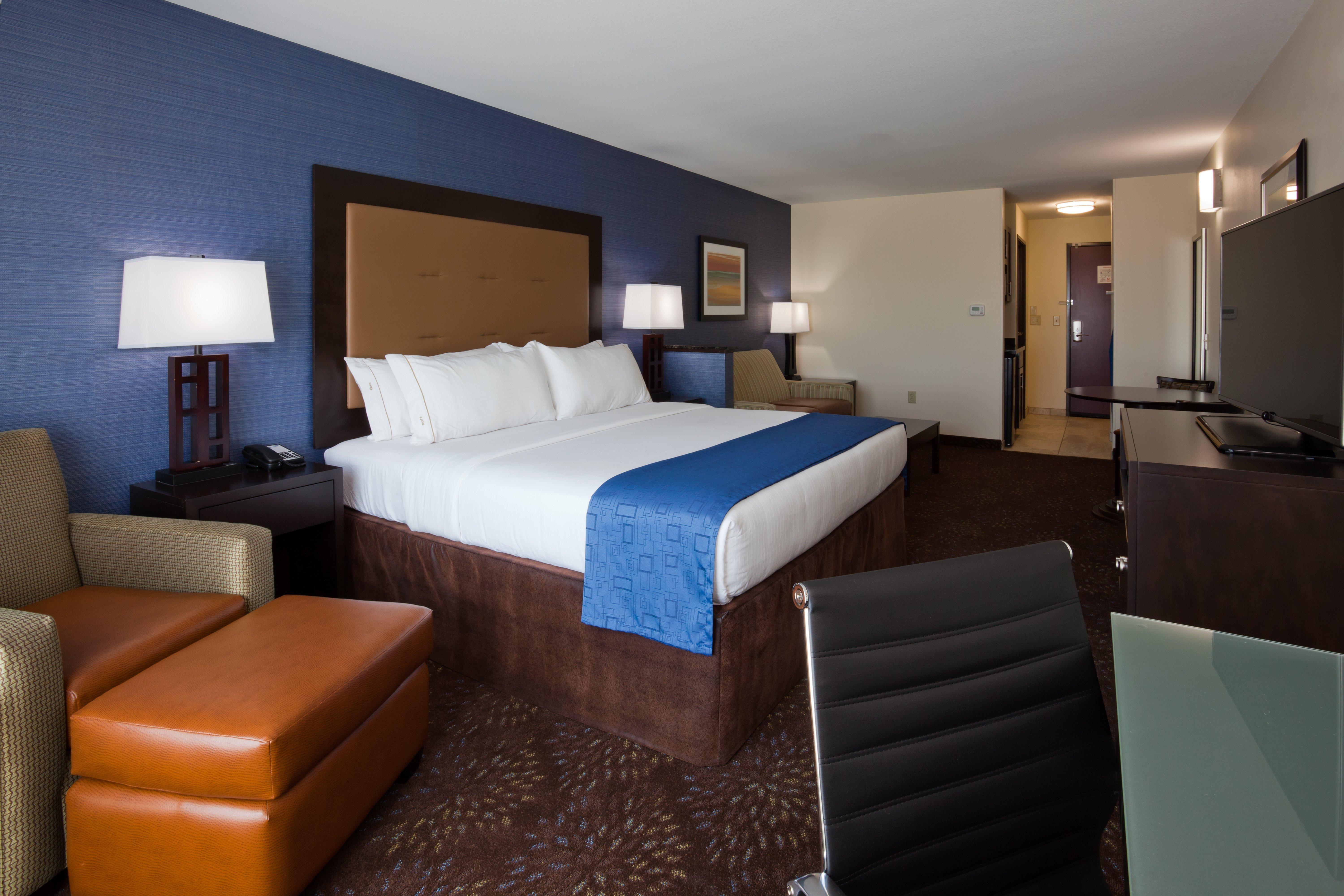 Holiday Inn Express & Suites Fort Dodge By Ihg Екстериор снимка