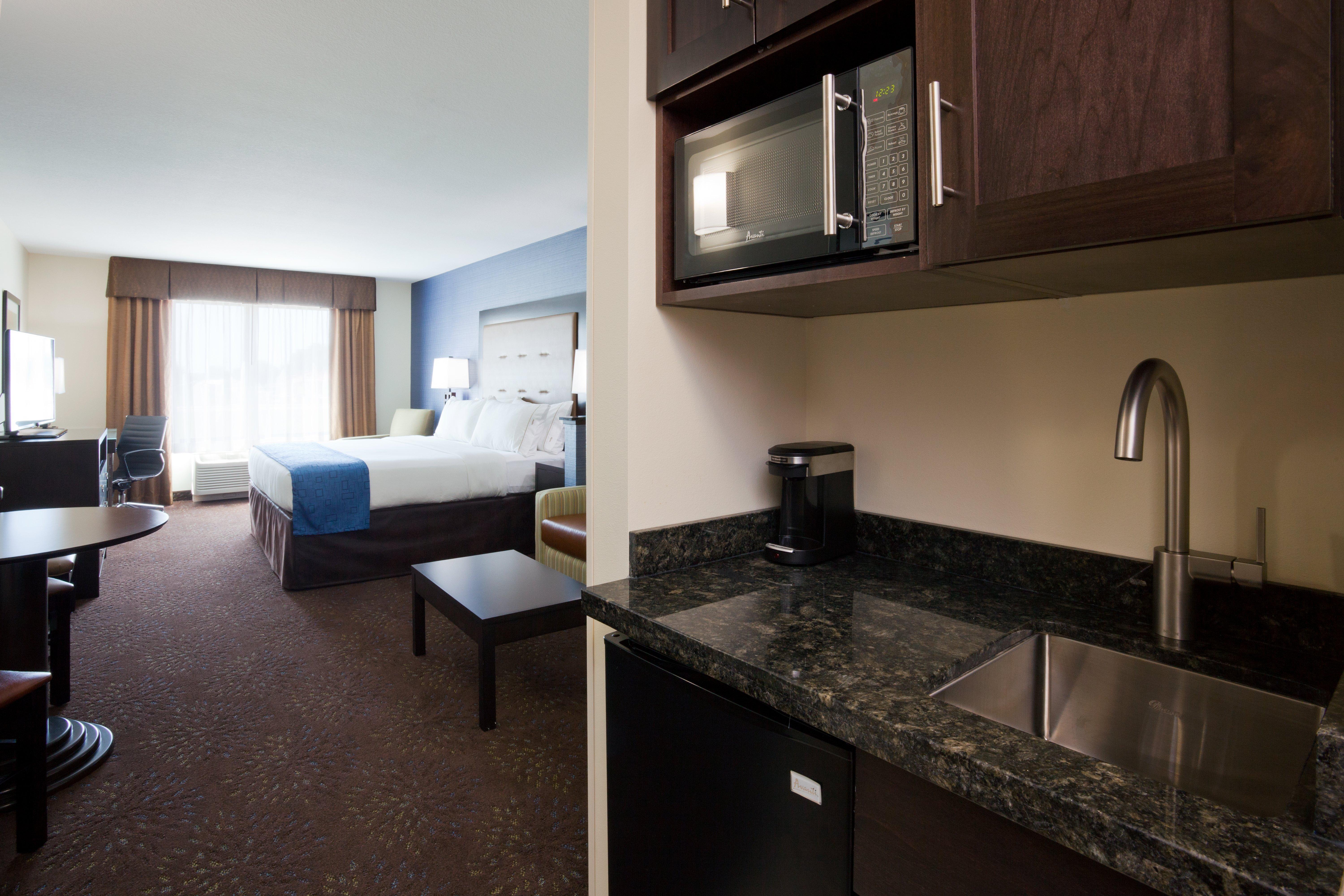 Holiday Inn Express & Suites Fort Dodge By Ihg Екстериор снимка
