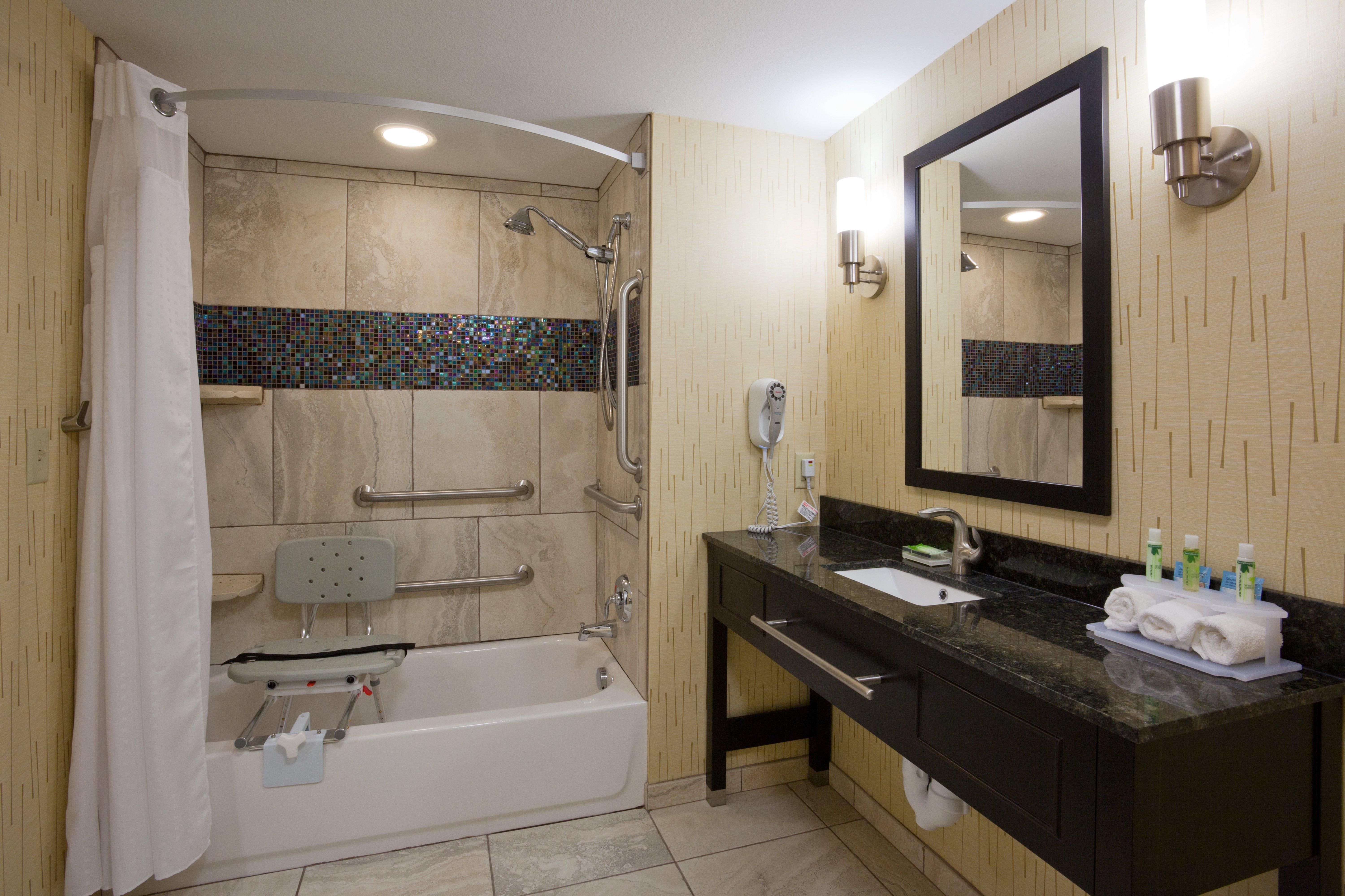 Holiday Inn Express & Suites Fort Dodge By Ihg Екстериор снимка