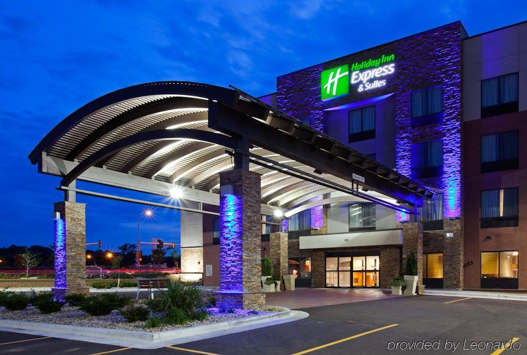 Holiday Inn Express & Suites Fort Dodge By Ihg Екстериор снимка