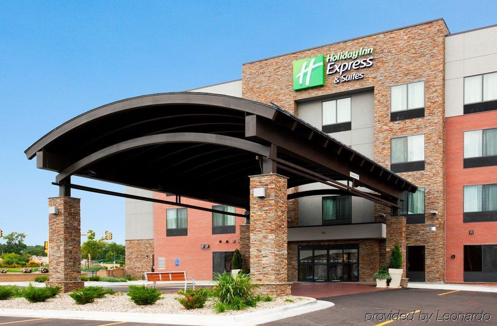 Holiday Inn Express & Suites Fort Dodge By Ihg Екстериор снимка